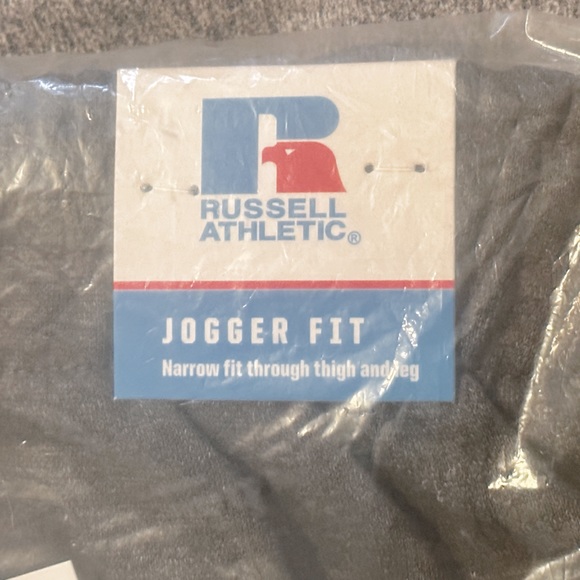 Russell Athletic Men's Cargo Fleece Jogger Pants - Picture 4 of 6